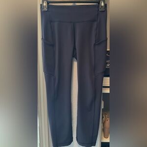 Lululemon high wasted 21 inch inseam navy sz 4, 5 pockets